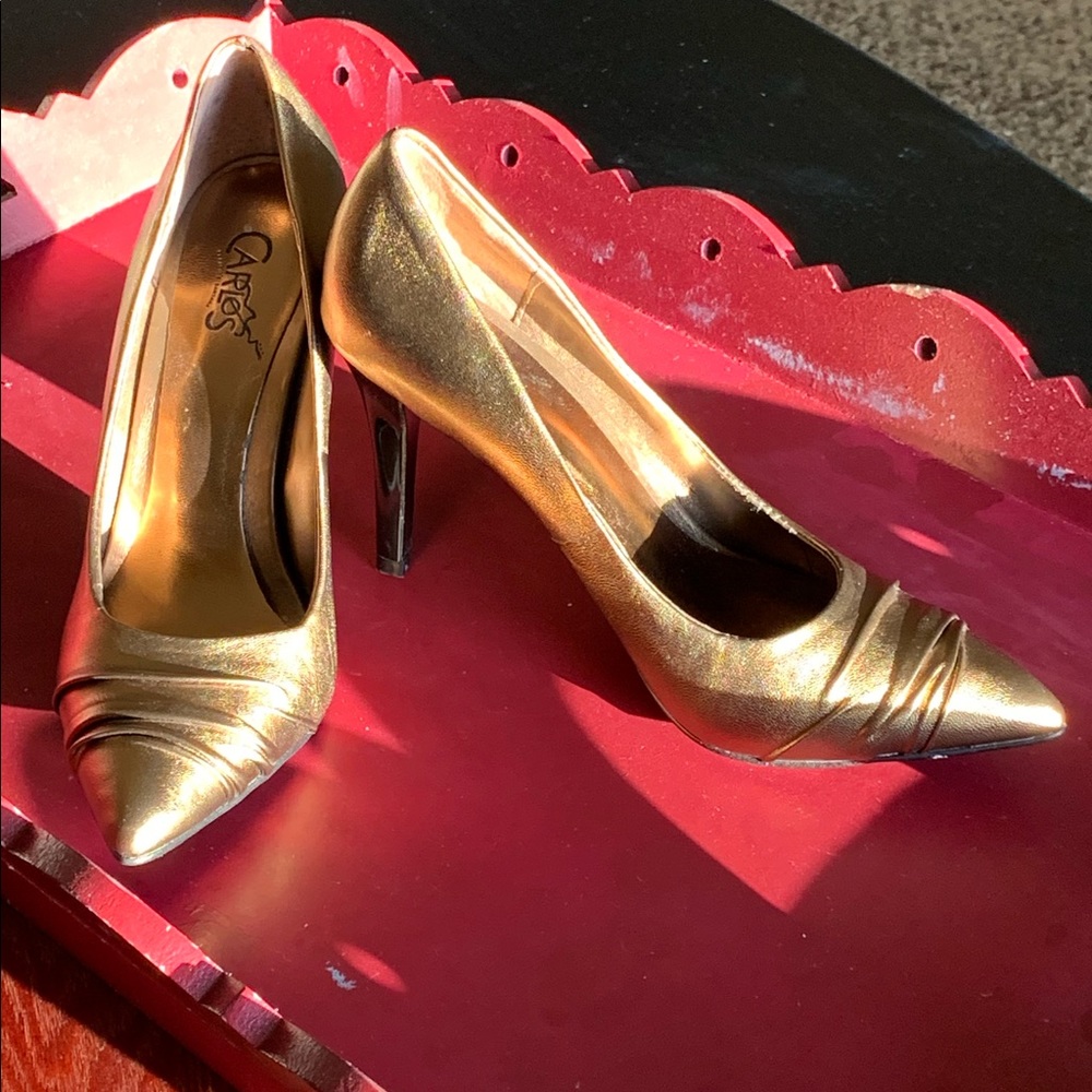 Carlos Santana Golden High Heels